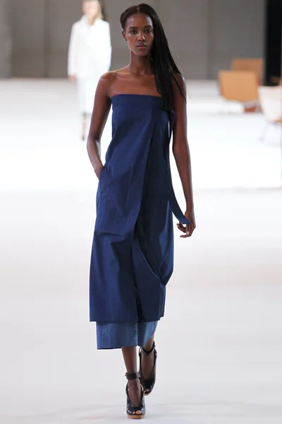 Look 13